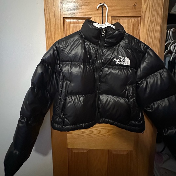WOMEN'S THE NORTH FACE NUPTSE SHORT JACKET - Picture 2 of 3